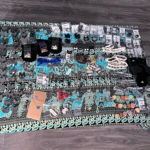 ✨ Mystery Jewelry Bundle – 20 Items ✨